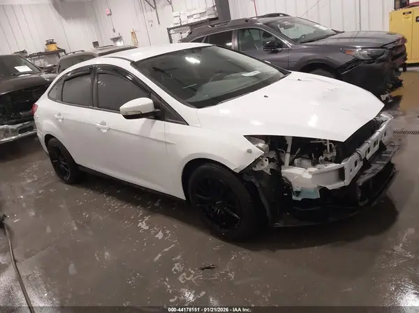 1FADP3F28HL222745 2017 FORD FOCUS - Image 1