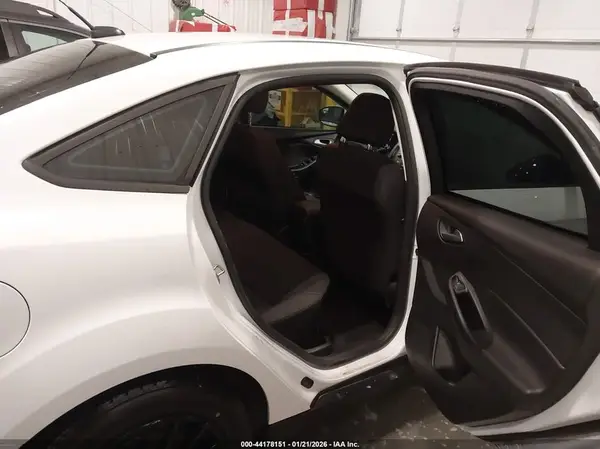 1FADP3F28HL222745 2017 FORD FOCUS - Image 8
