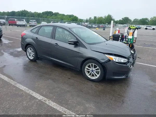 1FADP3F28HL235303 2017 FORD FOCUS - Image 1