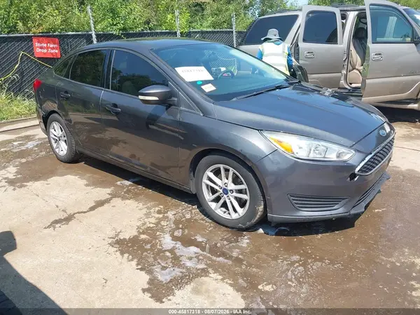 1FADP3F28HL247127 2017 FORD FOCUS - Image 1