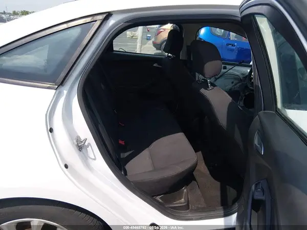 1FADP3F28HL253204 2017 FORD FOCUS - Image 8