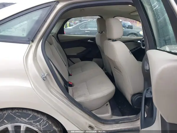 1FADP3F28HL262937 2017 FORD FOCUS - Image 8