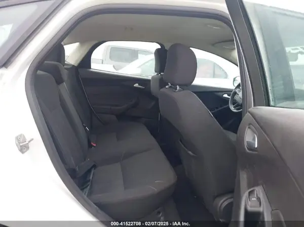 1FADP3F28HL271847 2017 FORD FOCUS - Image 8