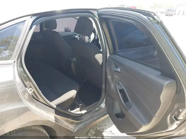 1FADP3F28HL298918 2017 FORD FOCUS - Image 8