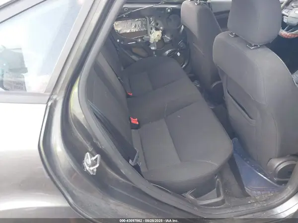 1FADP3F28HL300182 2017 FORD FOCUS - Image 8