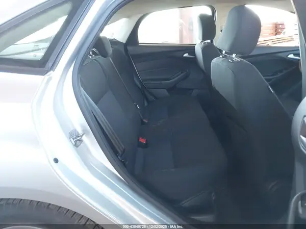 1FADP3F28HL308881 2017 FORD FOCUS - Image 8