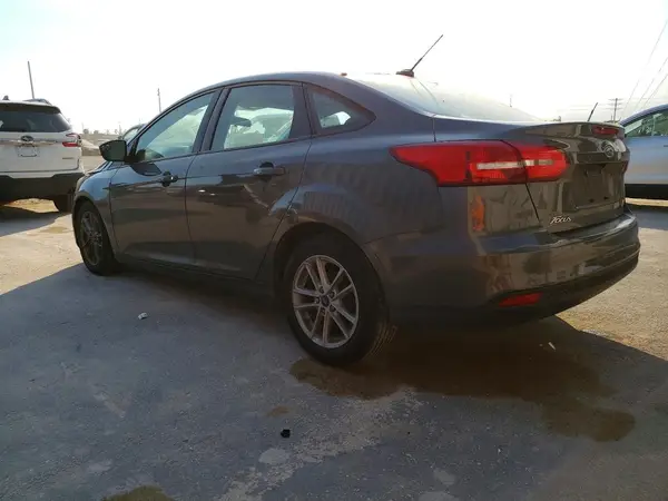 1FADP3F28HL320027 2017 FORD FOCUS - Image 2