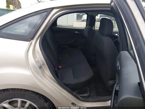 1FADP3F28HL339645 2017 FORD FOCUS - Image 8