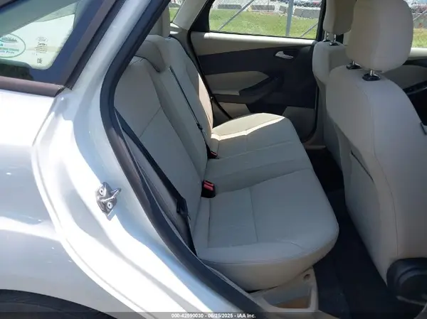 1FADP3F28JL212755 2018 FORD FOCUS - Image 8