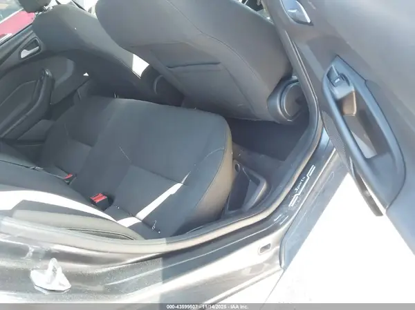 1FADP3F28JL212898 2018 FORD FOCUS - Image 8