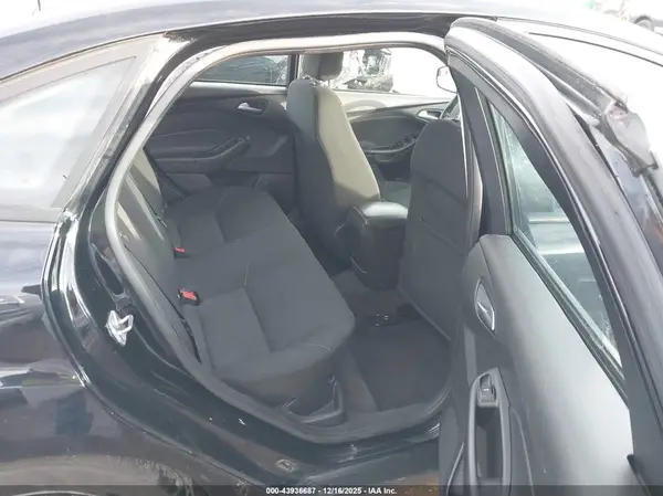 1FADP3F28JL223058 2018 FORD FOCUS - Image 8