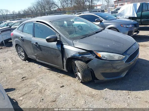 1FADP3F28JL238384 2018 FORD FOCUS - Image 1