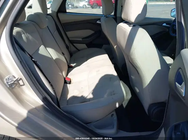 1FADP3F28JL267495 2018 FORD FOCUS - Image 8