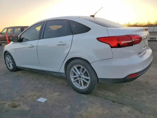 1FADP3F28JL273507 2018 FORD FOCUS - Image 2