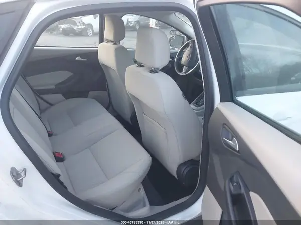 1FADP3F28JL295734 2018 FORD FOCUS - Image 8