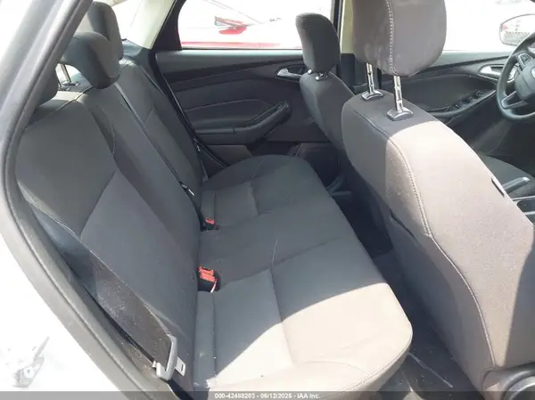 1FADP3F28JL318221 2018 FORD FOCUS - Image 8