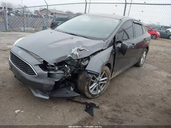 1FADP3F28JL321085 2018 FORD FOCUS - Image 2
