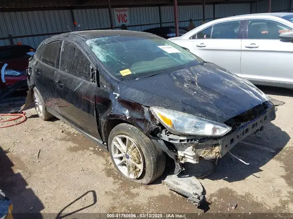 1FADP3F28JL325086 2018 FORD FOCUS - Image 1