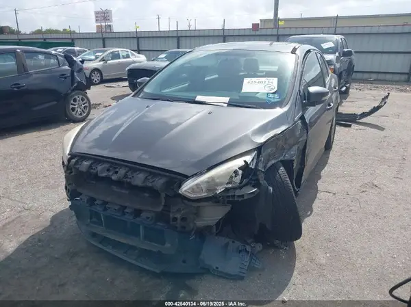 1FADP3F29GL216709 2016 FORD FOCUS - Image 2