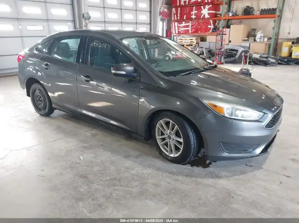 1FADP3F29HL220440 2017 FORD FOCUS - Image 1