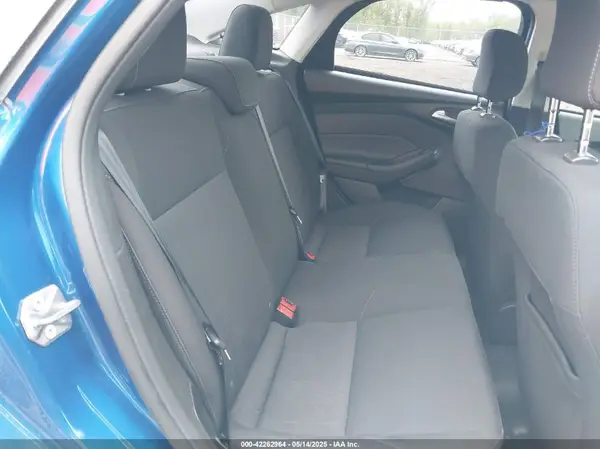 1FADP3F29JL235302 2018 FORD FOCUS - Image 8