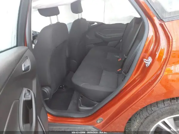 1FADP3F29JL265237 2018 FORD FOCUS - Image 8