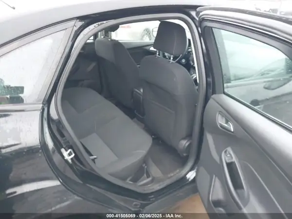 1FADP3F29JL301329 2018 FORD FOCUS - Image 8