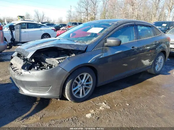 1FADP3F29JL307244 2018 FORD FOCUS - Image 2