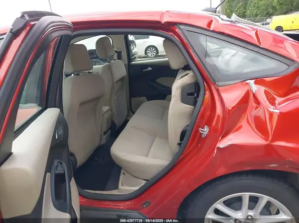 1FADP3F29JL319037 2018 FORD FOCUS - Image 8