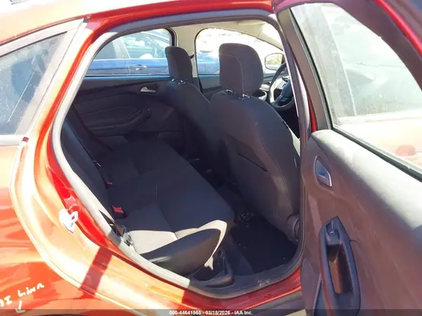 1FADP3F29JL319717 2018 FORD FOCUS - Image 8