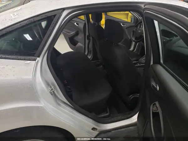 1FADP3F29JL327185 2018 FORD FOCUS - Image 8