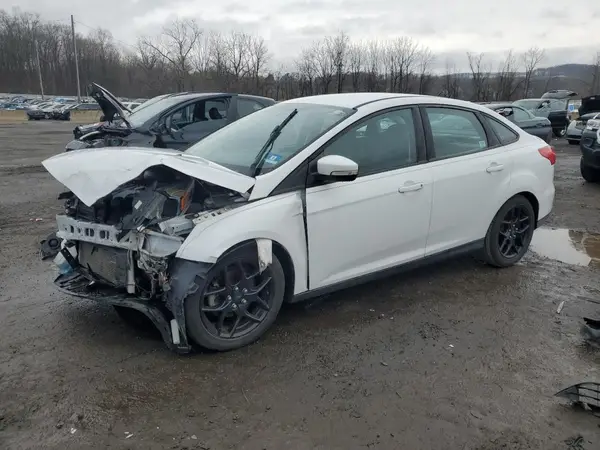 1FADP3F2XGL223796 2016 FORD FOCUS - Image 1