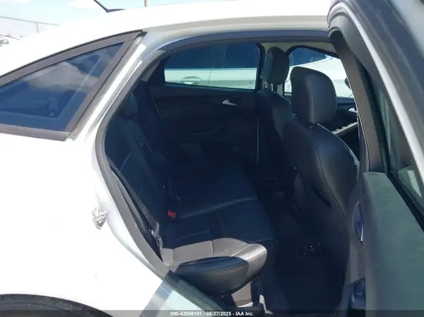 1FADP3F2XGL339757 2016 FORD FOCUS - Image 8
