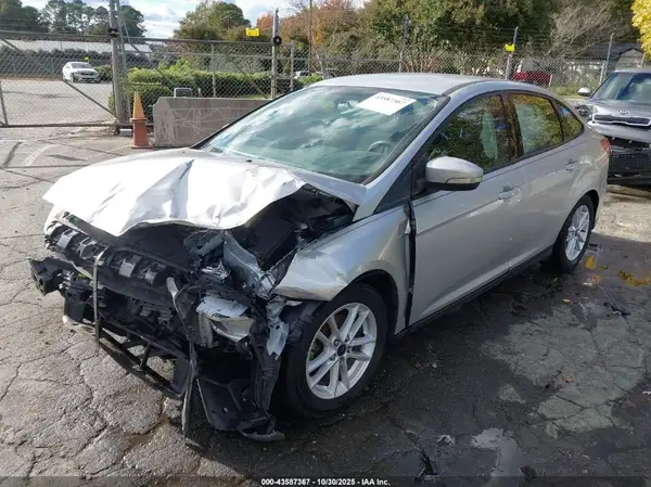 1FADP3F2XHL208667 2017 FORD FOCUS - Image 2