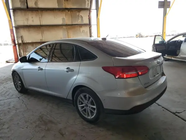 1FADP3F2XHL226196 2017 FORD FOCUS - Image 2