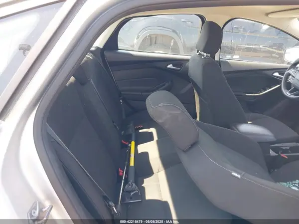 1FADP3F2XHL256136 2017 FORD FOCUS - Image 8