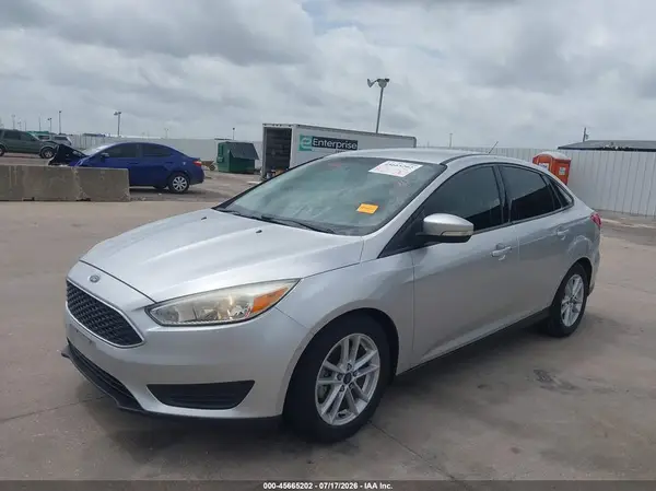 1FADP3F2XHL257643 2017 FORD FOCUS - Image 2
