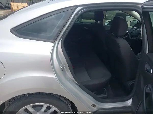 1FADP3F2XHL257643 2017 FORD FOCUS - Image 8