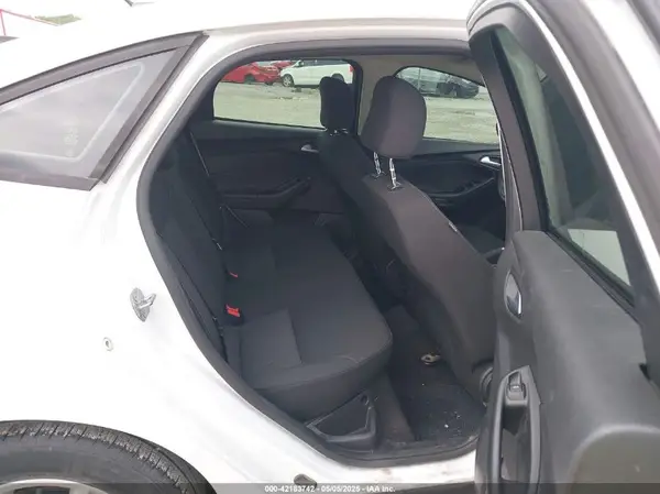 1FADP3F2XHL291050 2017 FORD FOCUS - Image 8