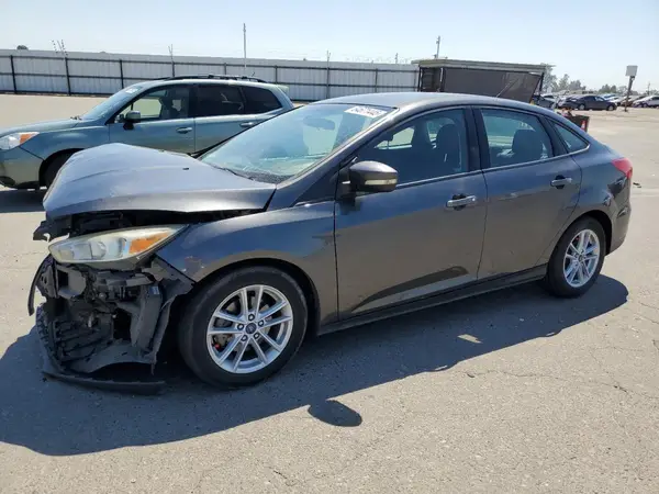 1FADP3F2XHL296801 2017 FORD FOCUS - Image 1