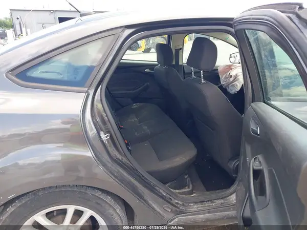1FADP3F2XHL300524 2017 FORD FOCUS - Image 8