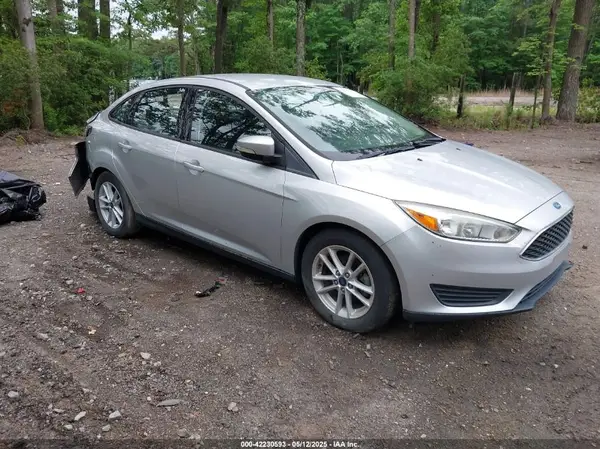 1FADP3F2XHL320174 2017 FORD FOCUS - Image 1