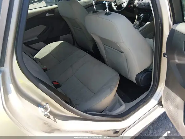 1FADP3F2XHL327447 2017 FORD FOCUS - Image 8