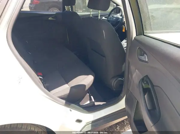 1FADP3F2XHL332132 2017 FORD FOCUS - Image 8
