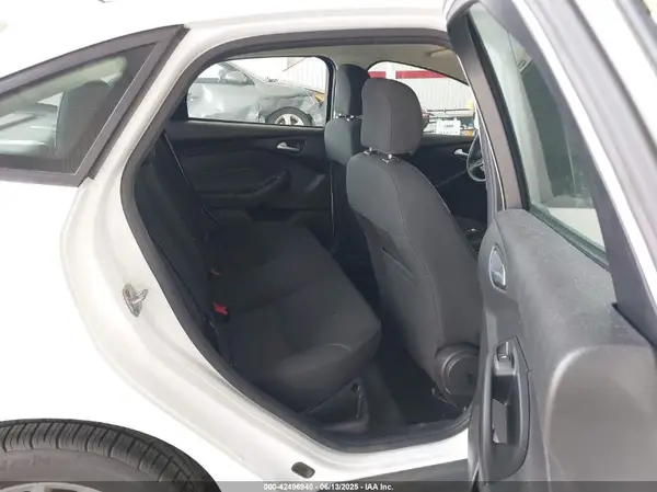 1FADP3F2XHL342823 2017 FORD FOCUS - Image 8