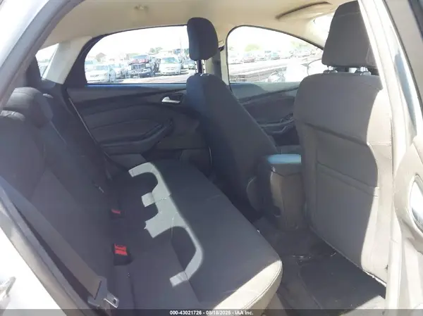 1FADP3F2XJL212773 2018 FORD FOCUS - Image 8