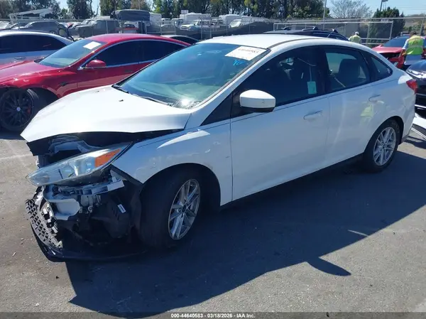 1FADP3F2XJL220663 2018 FORD FOCUS - Image 2