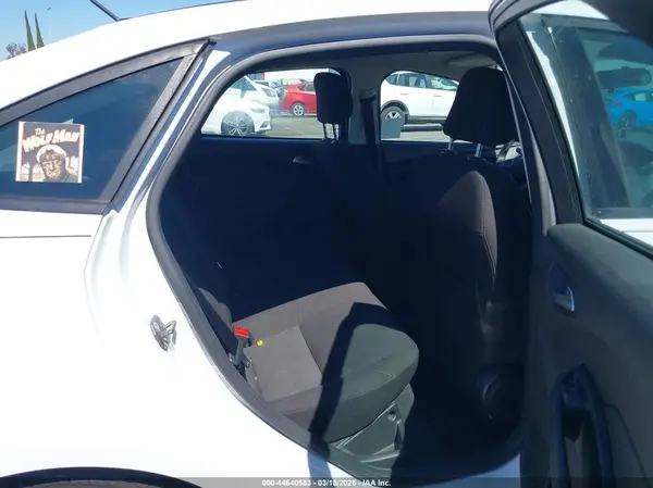 1FADP3F2XJL220663 2018 FORD FOCUS - Image 8