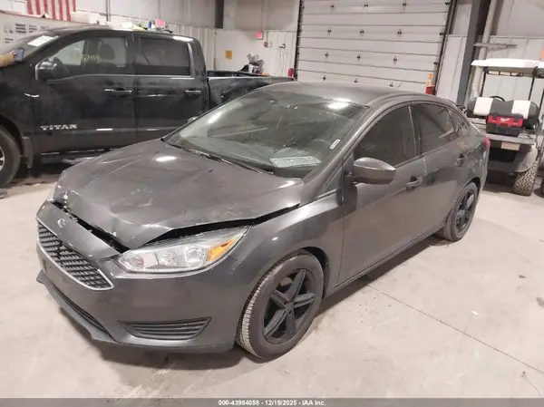 1FADP3F2XJL239102 2018 FORD FOCUS - Image 2