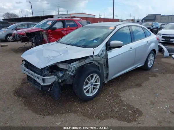 1FADP3F2XJL246535 2018 FORD FOCUS - Image 2